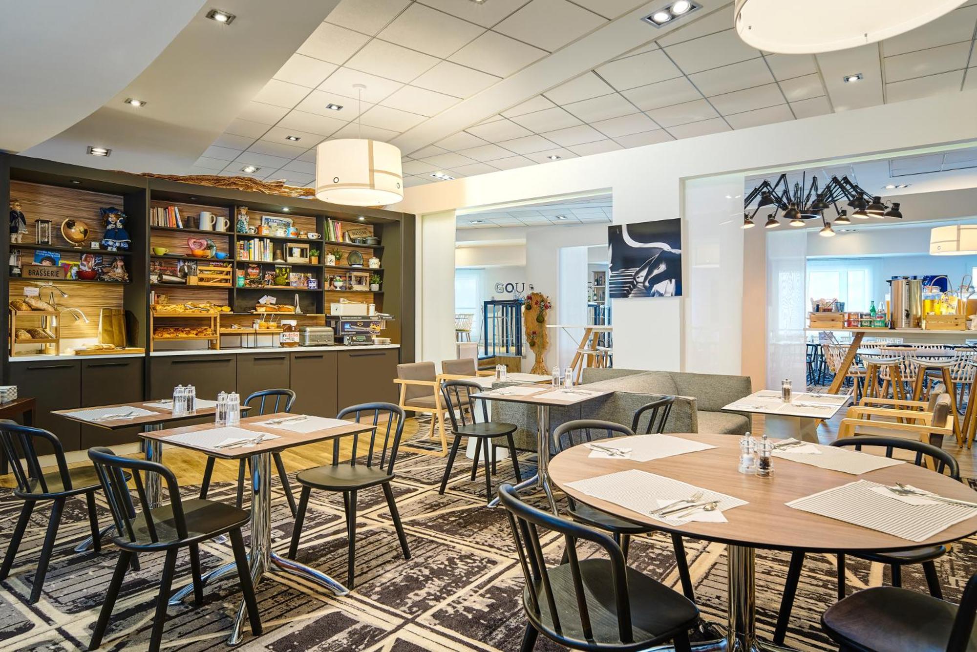 Novotel Paris Malmaison 4* Rueil-Malmaison