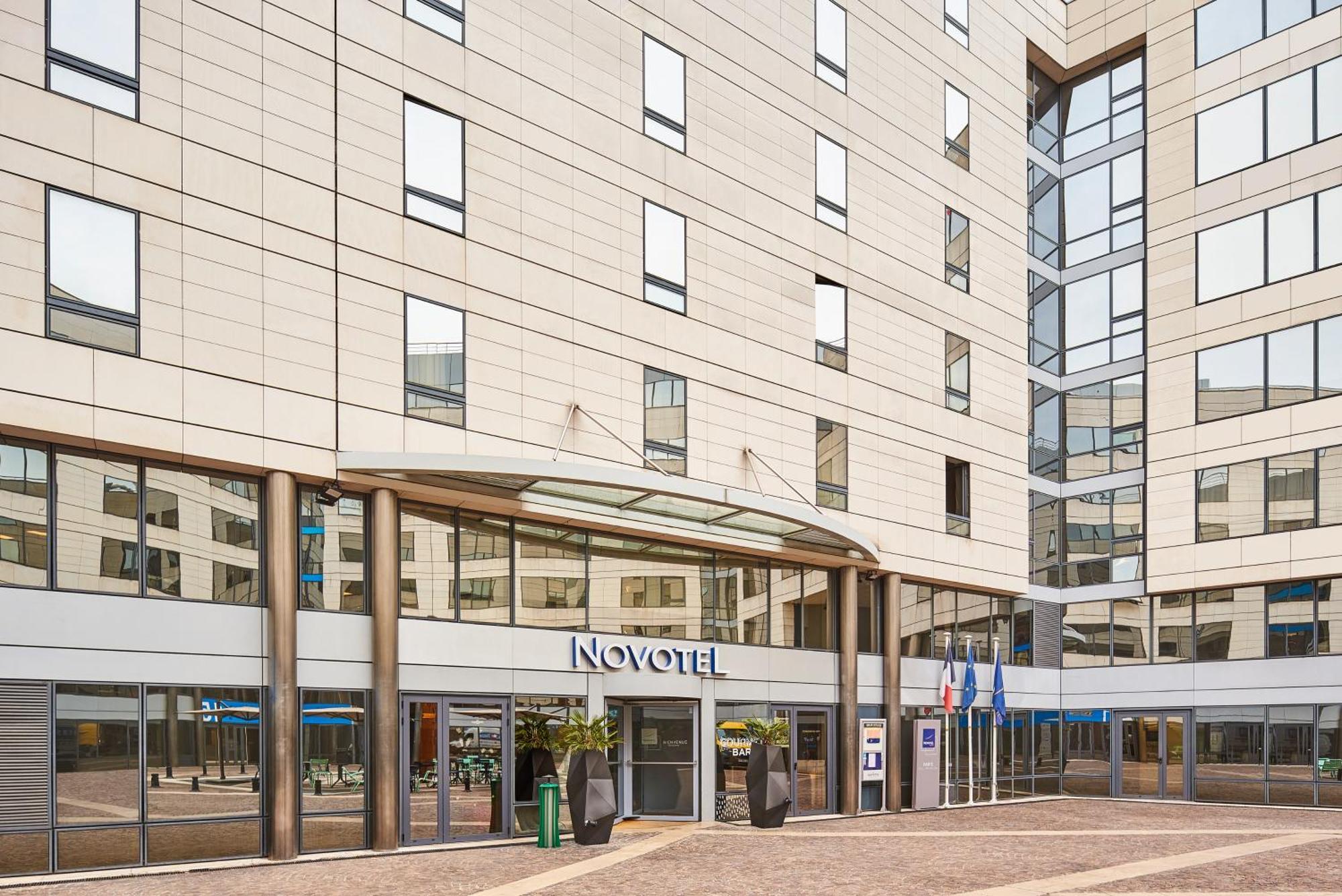 Novotel Paris Malmaison Hotel 4*