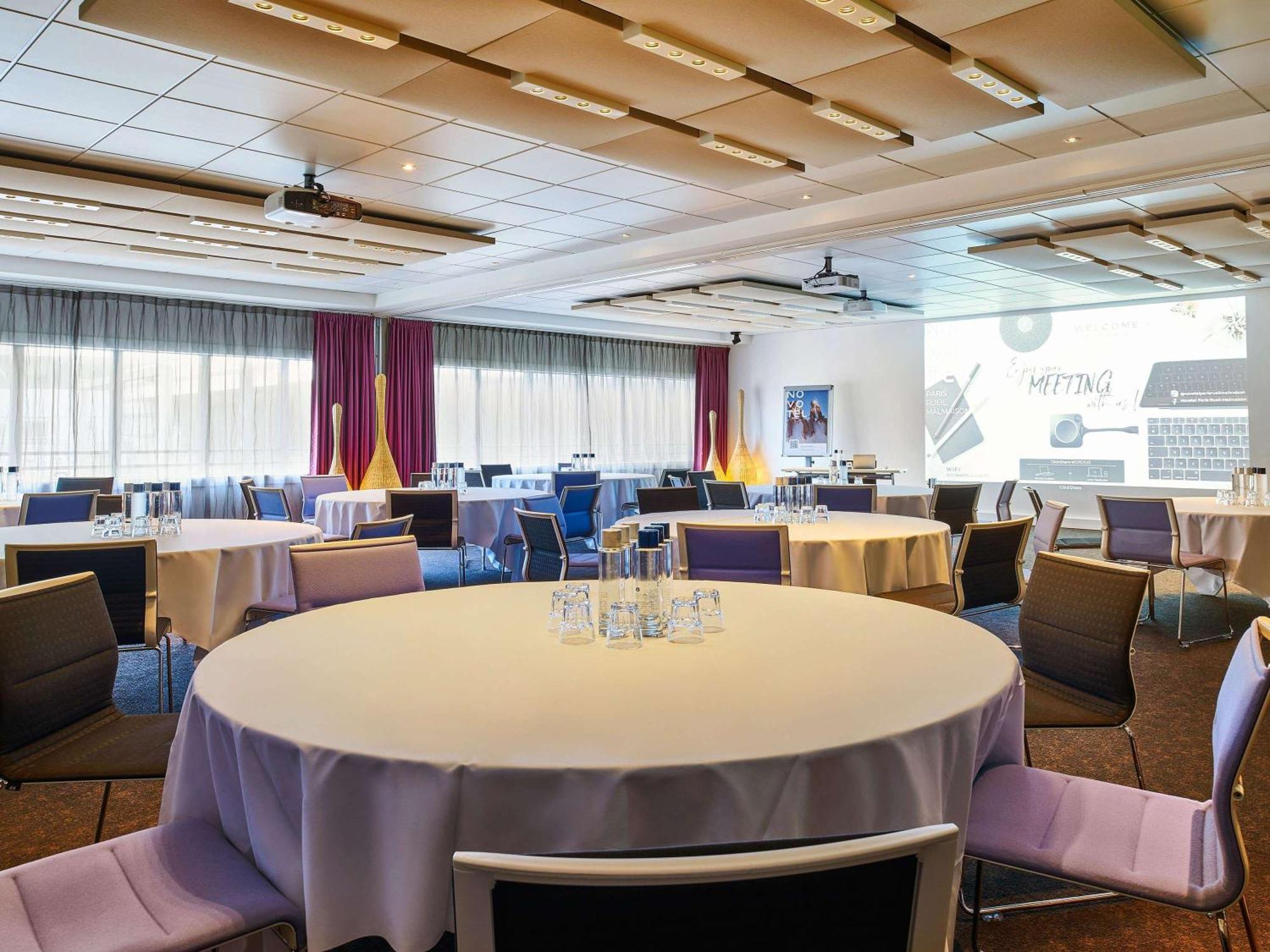 Novotel Paris Malmaison 4*